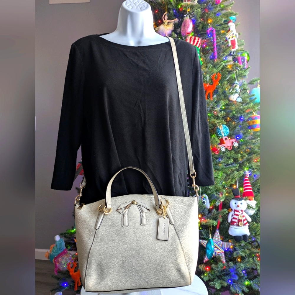 Coach Kelsey Satchel/Bow Chalk White Leather Bag.